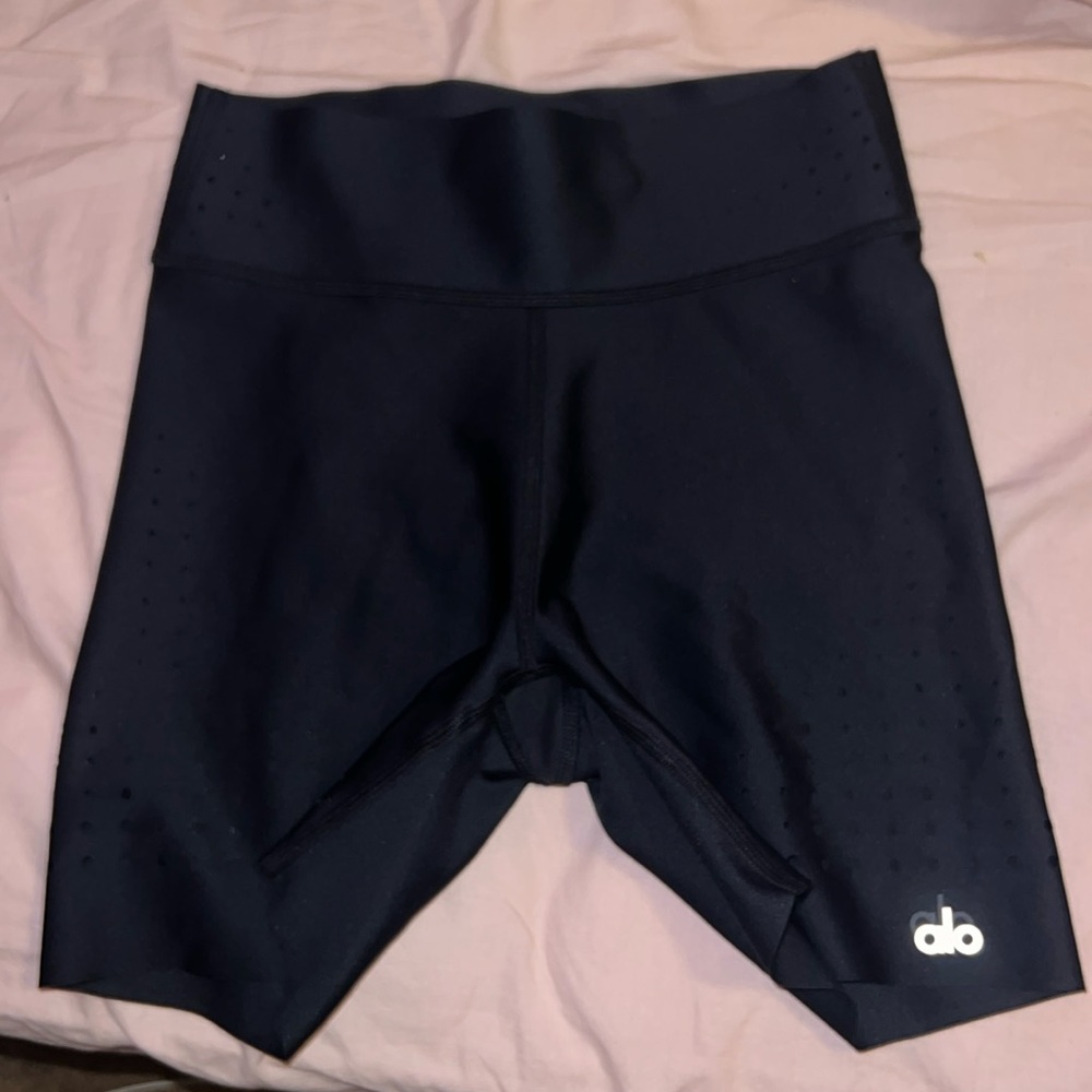 XS Alo Tight Shorts